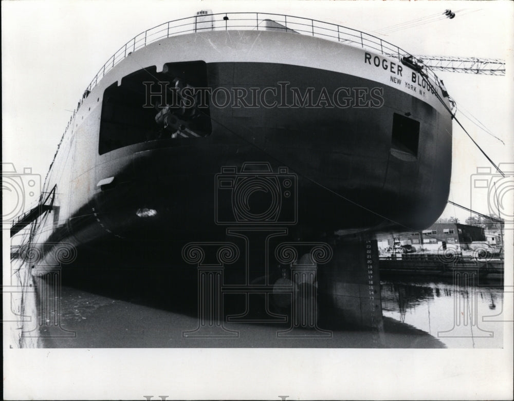 1971 Press Photo Roger Blaugh ship dedication day - Historic Images