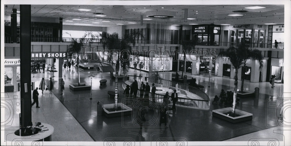1967 Press Photo Richmond Shopping Center - Historic Images