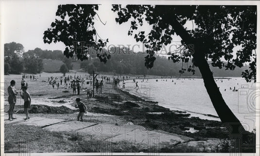 1970 Press Photo Cleveland Lakefront State Park, Edgewater Park - Historic Images