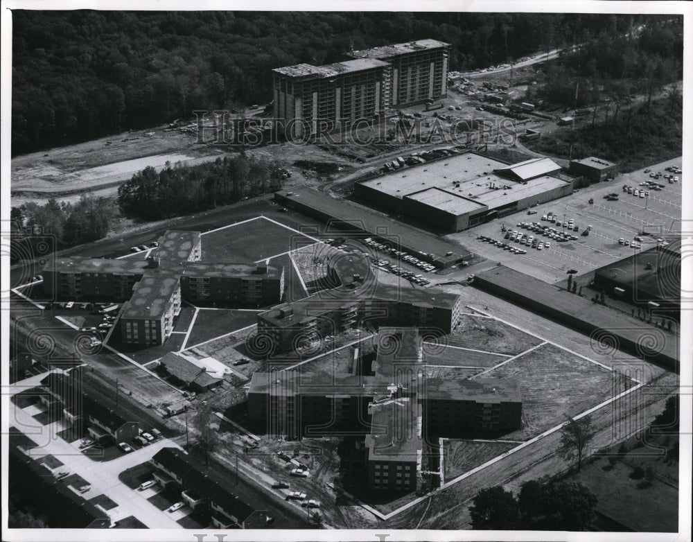 1968 Press Photo Gate Mills Tower-14 story apartment - Historic Images