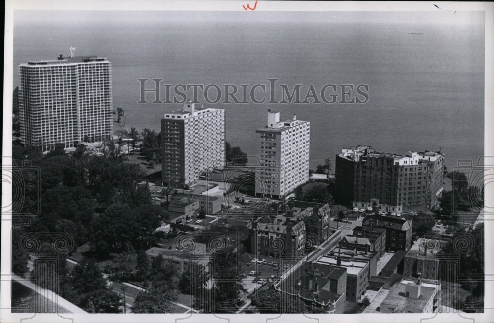 1969 Press Photo Lakewood Gold Coast Housing - Historic Images