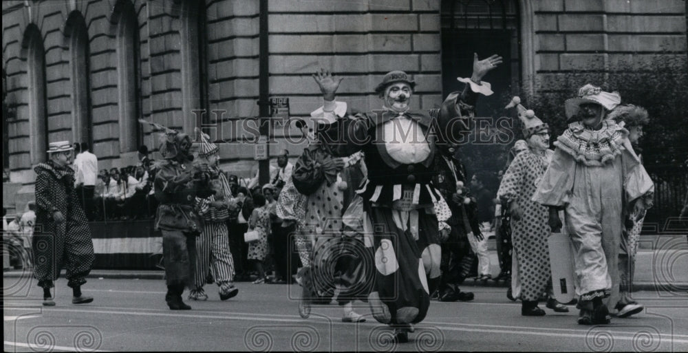 1969 Press Photo Clowns-Al Sirat Grotto Parade - Historic Images