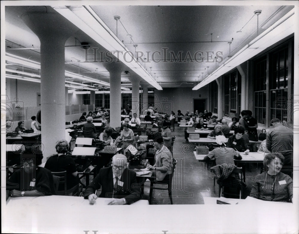 1969 Press Photo Board of Elections-Main Coventry room, Cuyahoga  County - Historic Images