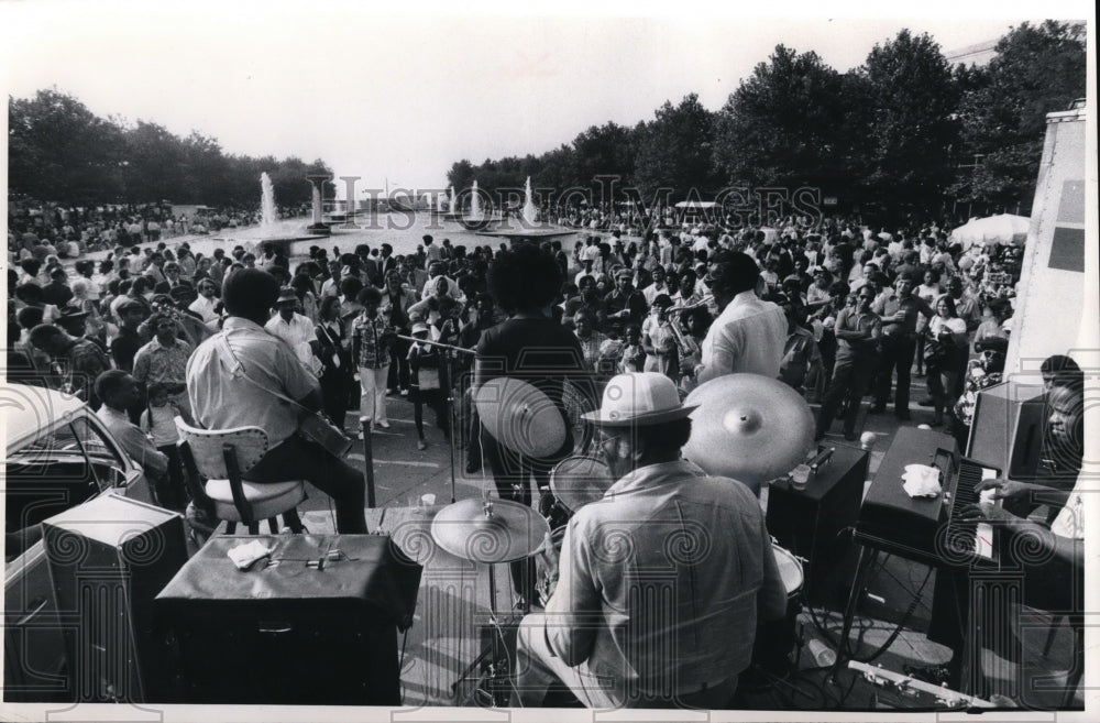 1974 Press Photo All Nation festival, the Don Banks quintet on the mall - Historic Images