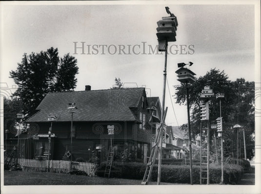 1973 Press Photo Herman D. Alberts purple Martin Condominium  28 E 156 - Historic Images