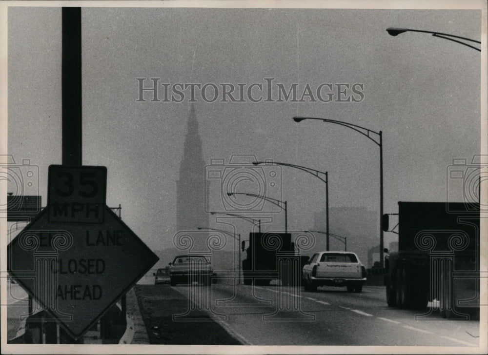 1973 Press Photo Interbelt Bridge-air pollution - Historic Images