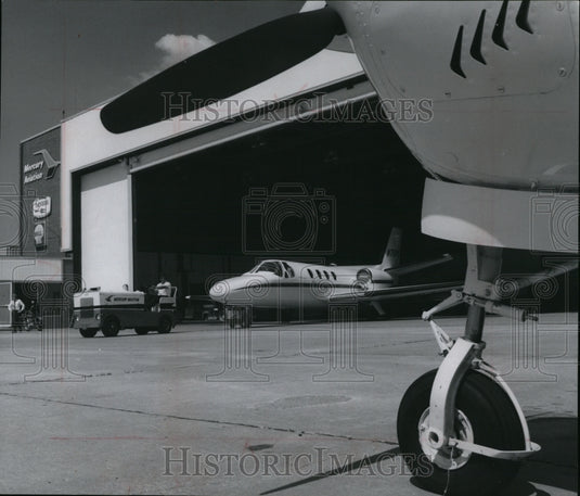 1975 Press Photo Cuyahoga County Airport - Historic Images