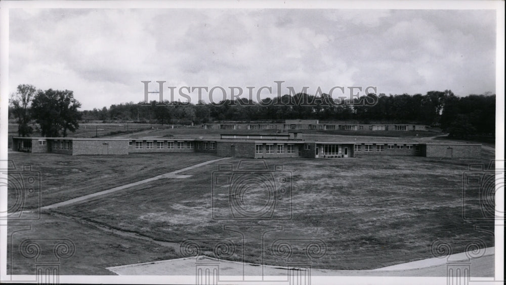 1960 Press Photo Hawthornden State Hospital-psycho geriatric unit - cvo02649 - Historic Images