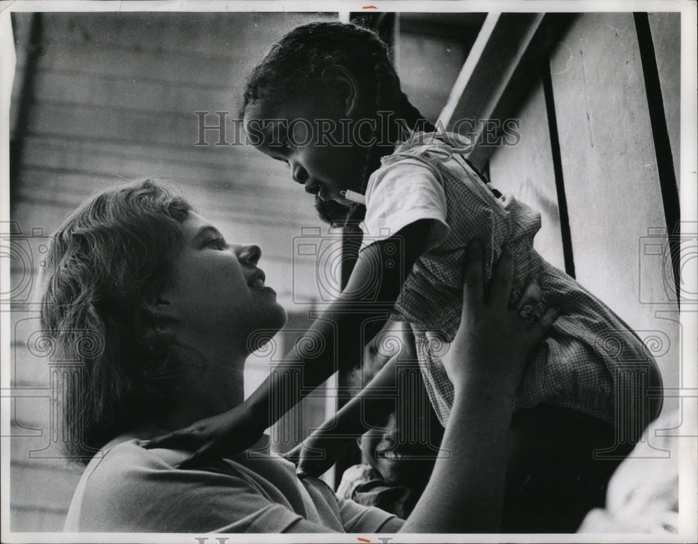 1965 Press Photo Plain Dealer lensman picks their best photo-welfare worker - Historic Images