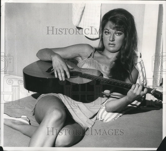 1968 Press Photo Mimi Smith, Actress - cvo04356 - Historic Images