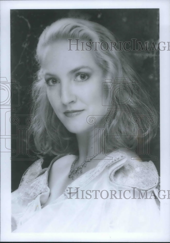 1992, Kathryn Domoney Operatic Soprano Opera Singer - cvp03697 - Historic Images