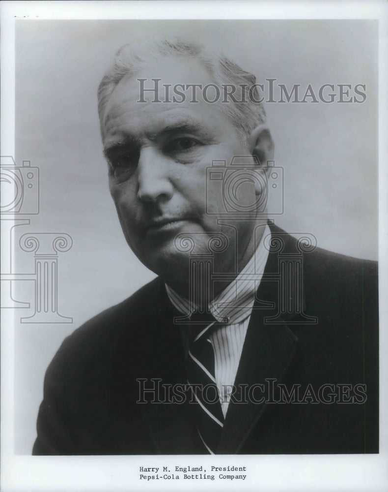 1966 Press Photo Harry M. England President Pepsi-Cola Bottling Company - Historic Images