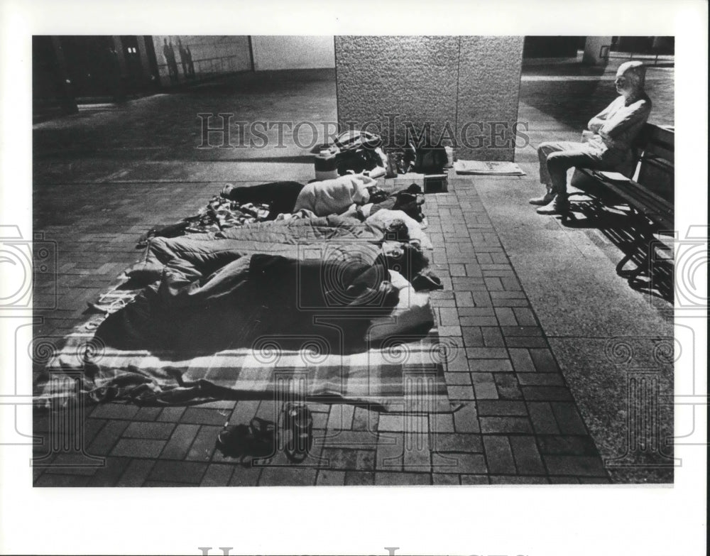 1987 Press Photo John Demjanjuk Family Nazi War Criminal - Historic Images