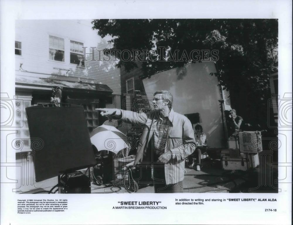 1986 Press Photo Alan Alda Actor Writer Director of Sweet Liberty - cvp09490 - Historic Images