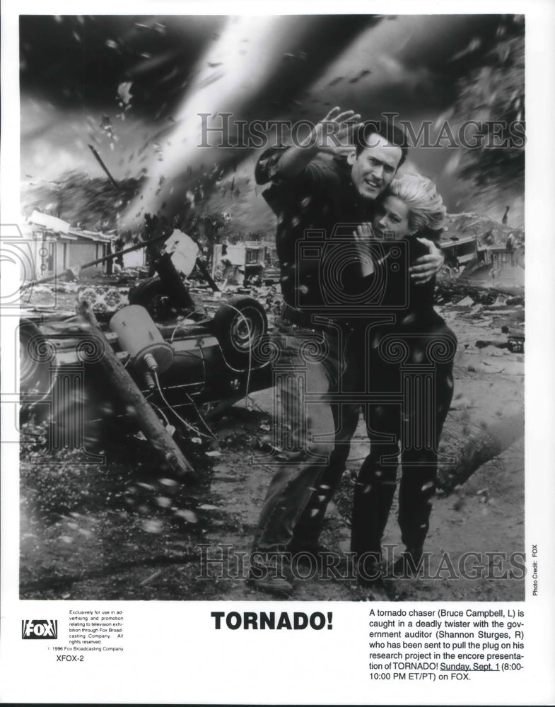 1996, Bruce Campbell and Shannon Sturges star in Tornado! - cvp11073 - Historic Images