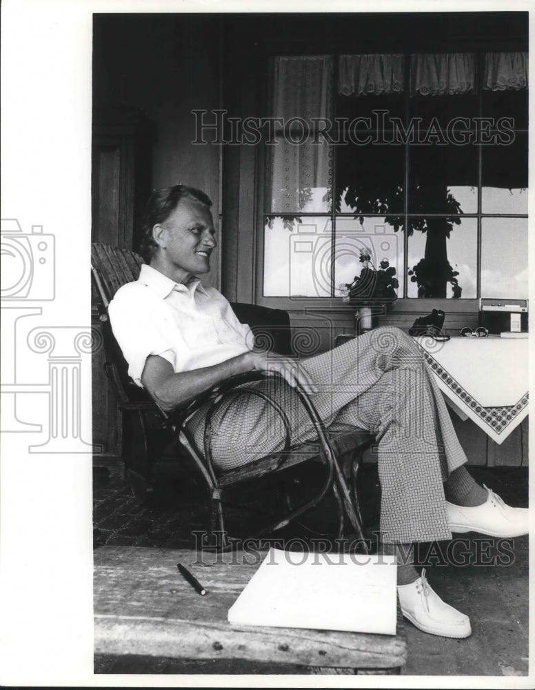 1972 Press Photo Billy Graham Southern Baptist Evangelical Minister at his home - Historic Images