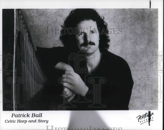 1993 Press Photo Patrick Ball Celtic Harp & Story - cvp14482 - Historic Images