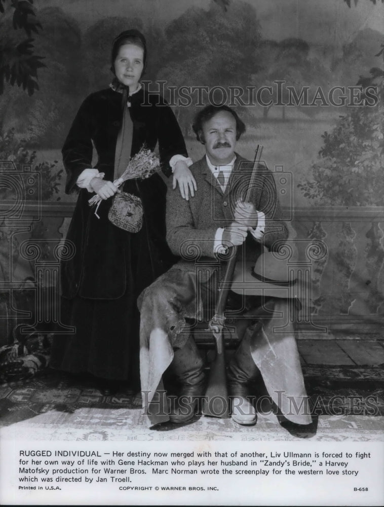 1974 Press Photo Liu Ullmann and Gene Hackman in Zandy's Bride - cvp17551 - Historic Images