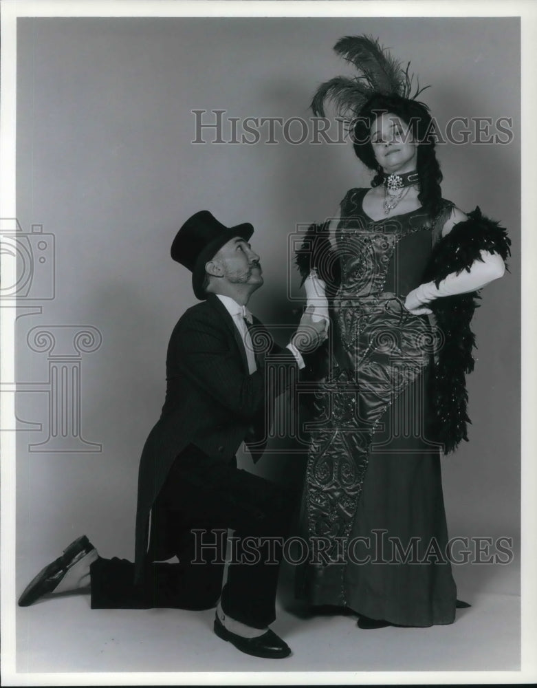 Press Photo Bill Langenhop &amp; Mia Knerly in Hello Dolly- Historic Images