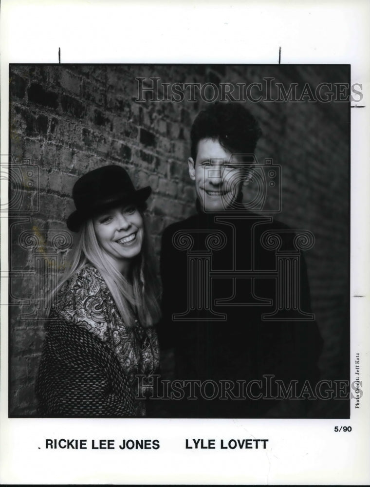 1990, Rickie Lee Jones and Lyle Lovett - cvp25346 - Historic Images