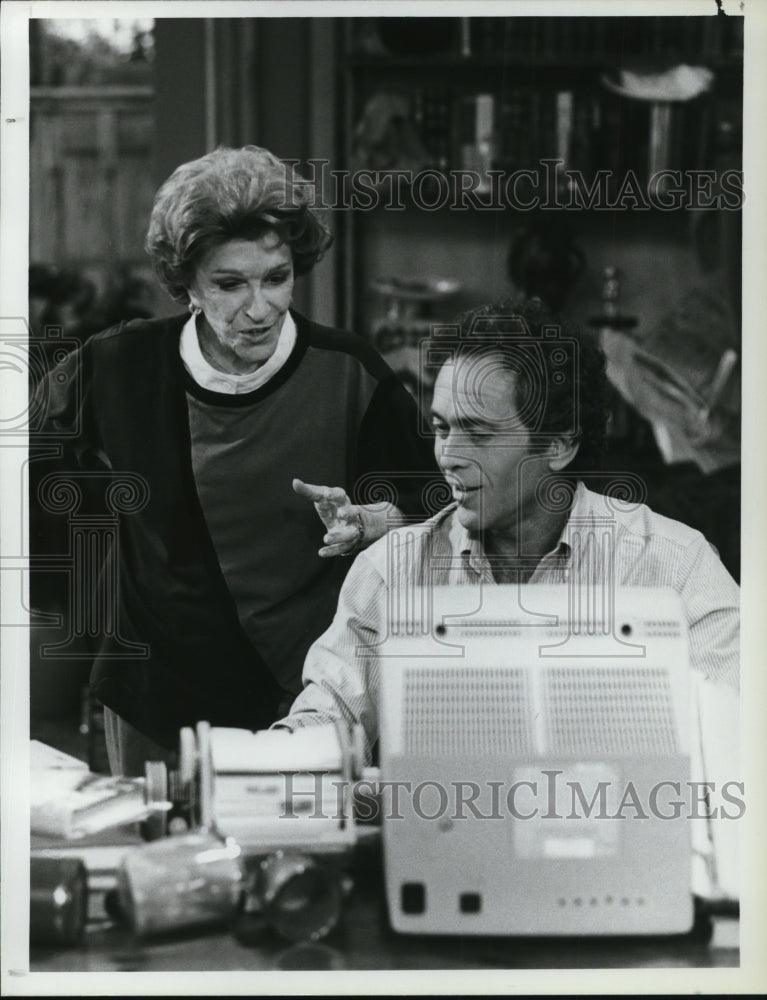 1987 Press Photo Bruce Weitz and Nancy Walker in Mama&#39;s Boy on NBC- Historic Images