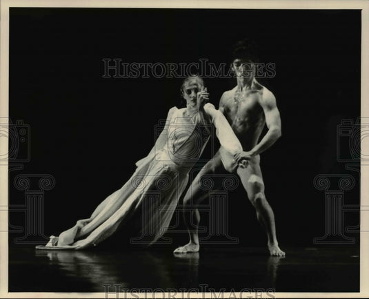 Press Photo Pandora Roberson David Shimotakahara in Untitled- Historic Images