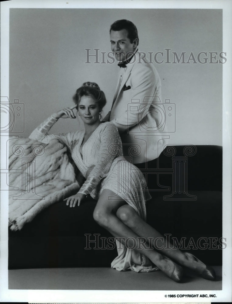 1985 Press Photo Cybill Shepherd and Bruce Willis in &quot;Moonlighting&quot;- Historic Images