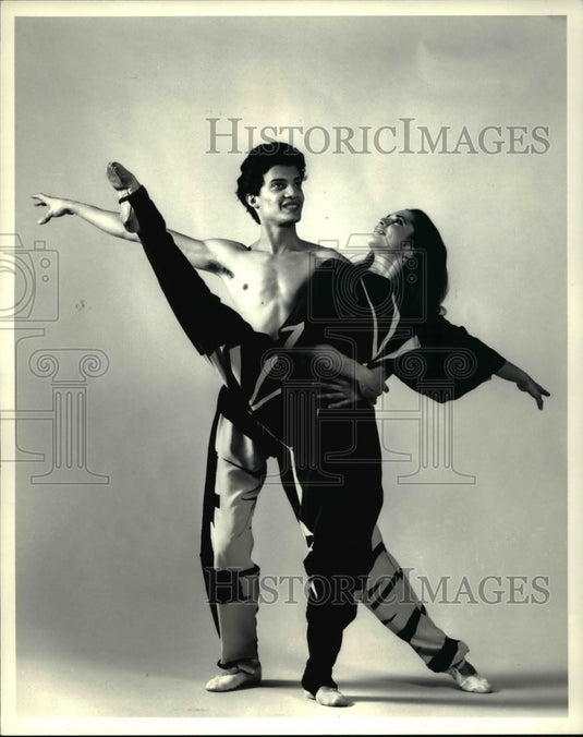 1986 Press Photo Gladisa Guadalupe Jaime Roque Escargot State Theater- Historic Images