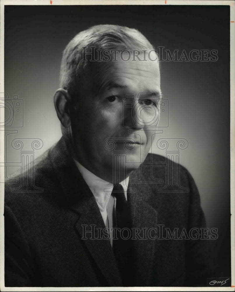 1976 Press Photo Robert L Lozon VP SCM Corporation - cvp30165 - Historic Images
