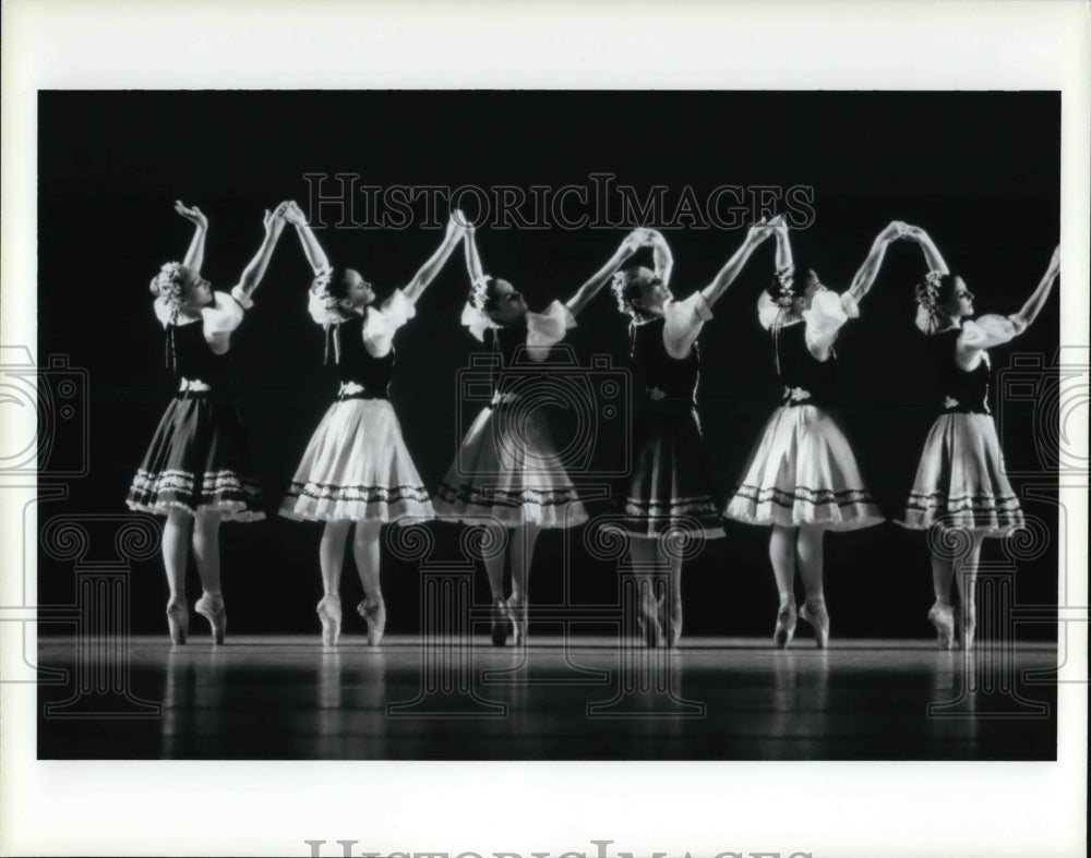 1994 Press Photo Cleveland Ballet's Slavonic and Hungarian Dances - cvp30442 - Historic Images