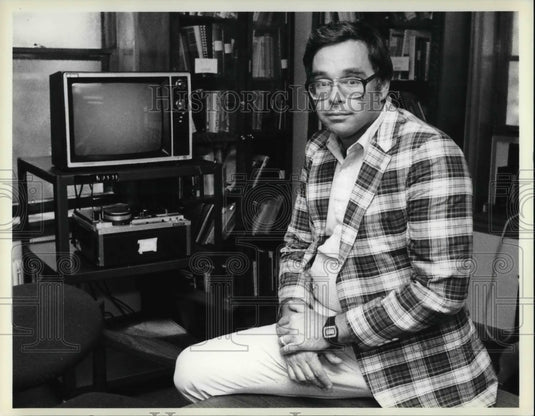 1983 Press Photo Dr. Richard Krugman Director of C. Henry Kempe National Center - Historic Images