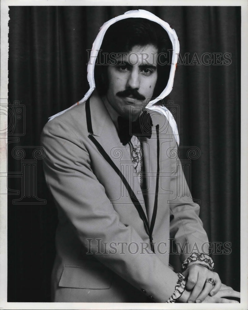1972 Press Photo Frank La Spina Las Vegas Entertainer Singer - Historic Images