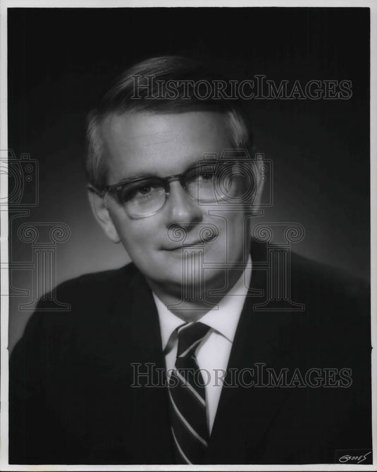 1972 Press Photo Adrian J. Lathe - Historic Images