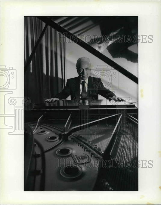 1991, Andruis Kuprevivius CSU Pianist - cvp30681 - Historic Images