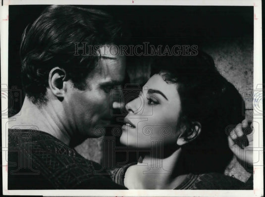 1974 Press Photo Charlton Heston Haya Harareet Ben Hur - Historic Images