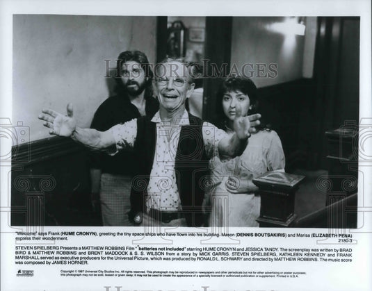 1967 Press Photo Hume Cronyn Dennis Boutsakiris Elizabeth Pena In Batteries Not - Historic Images