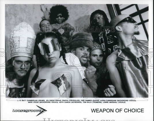 Press Photo Weapon of Choice - Historic Images