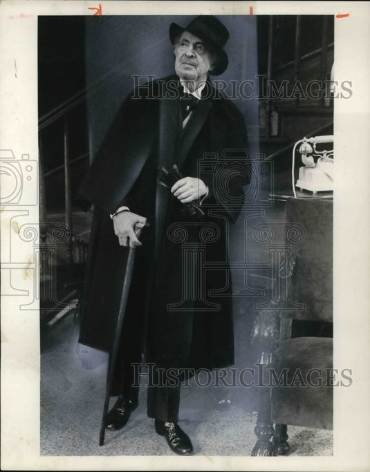 1976 Sam Levene in The Royal Family  - Historic Images