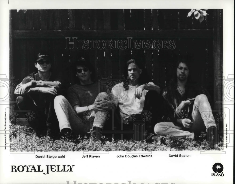 Press Photo Royal Jelly - Historic Images