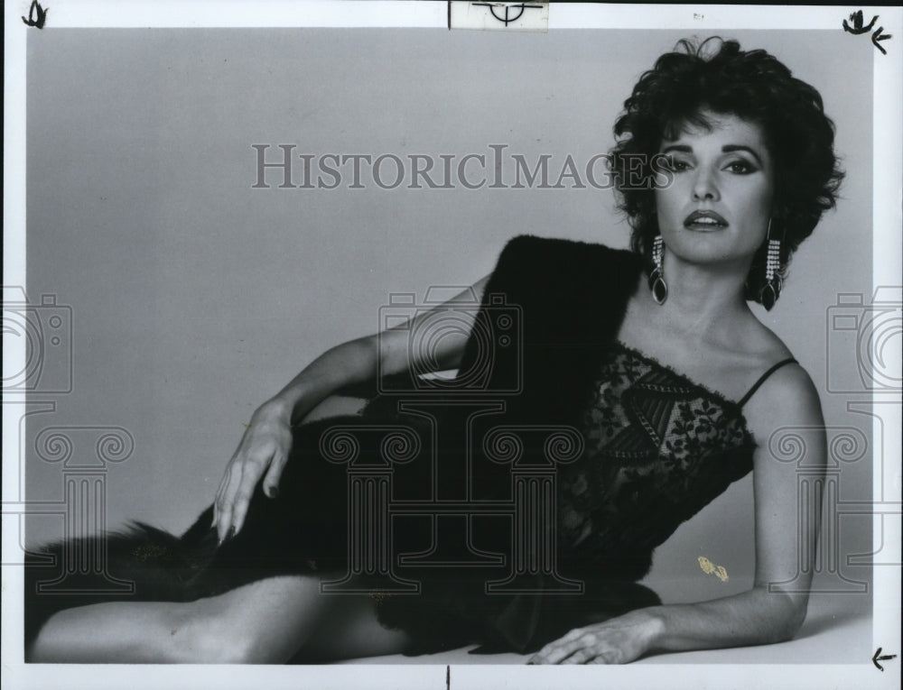 1985 Press Photo Susan Lucci On All My Children - Historic Images