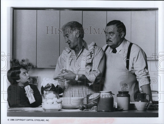 1986 Press Photo Brice Beckham Bob Uecker Christopher Hewett on Mr. Belvedere - Historic Images