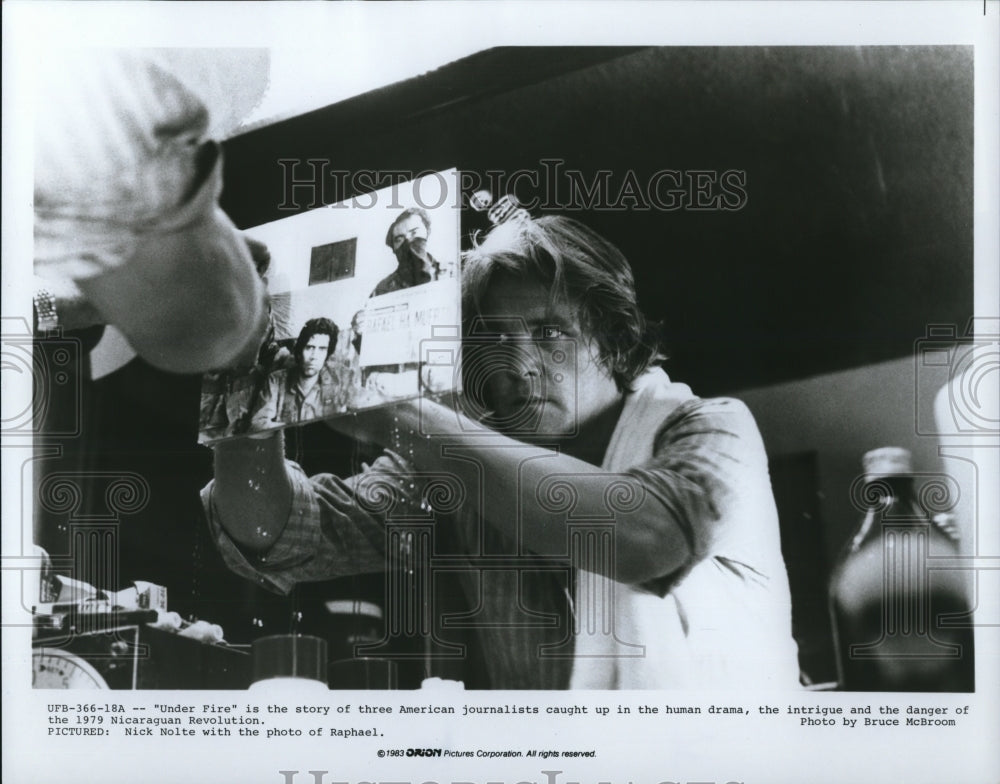 1986 Press Photo Nick Nolte stars in Under Fire movie film - Historic Images