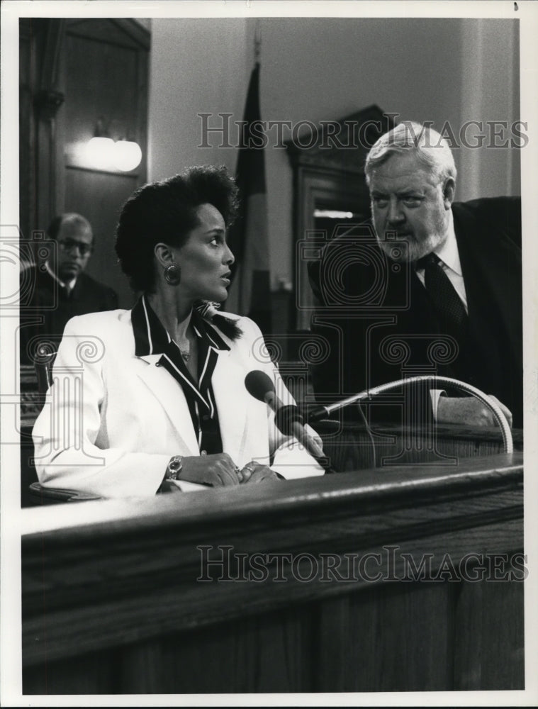 1989 Raymond Burr and Shari Belafonte Perry Mason All - Historic Images