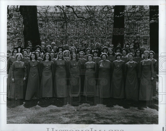 1976 Press Photo Silver Ring Choral - Historic Images