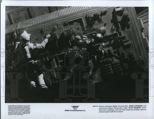 1984 Press Photo John Lithgow and Elya Baskin in 2010 - Historic Images