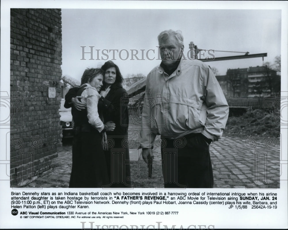 1988 Press Photo Brian Dennehy & Joanna Cassidy in A Father's Revenge- Historic Images