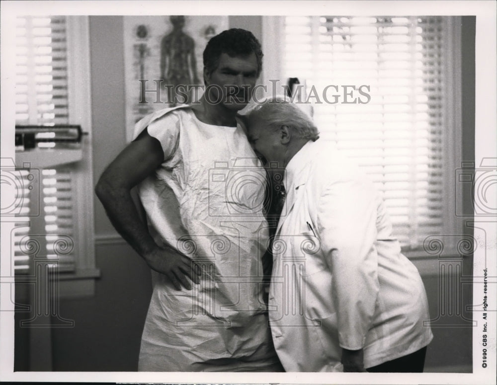 1990, Burt Reynolds Charles Durning in "Evening Shade" - cvp33439 - Historic Images