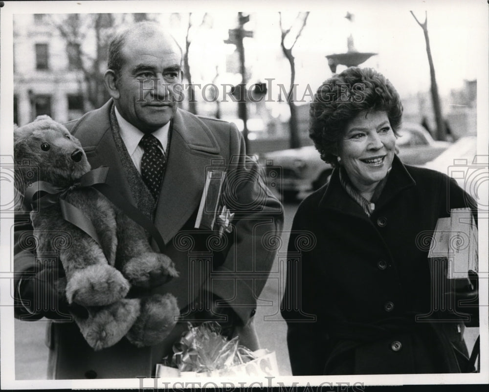 1981 Press Photo The Family Man - cvp33694-Historic Images