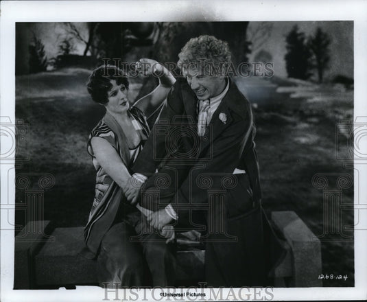 1974 Press Photo Movie Animal Cracker - Historic Images