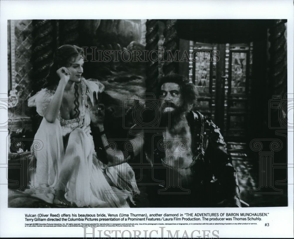 1988 Press Photo Oliver Reed Uma Thurman in The Adventures of Baron Munchausen - Historic Images